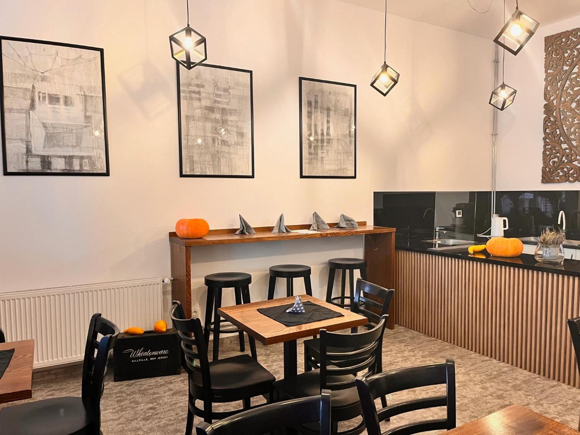 克罗斯诺The Old Townhouse公寓式酒店 外观 照片